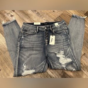 NWT Judy Blue bleach splash distressed high rise button fly skinny jean